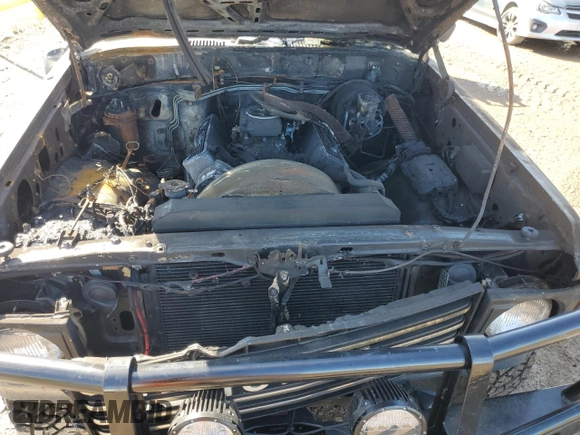 1987 Toyota Land Cruiser z VIN JT3FJ60G4H1135841, wystawiony jako Copart lot #88982685 z przebiegiem Nie podano mil oraz Nie do naprawy • Non repairable. Historia ofert i sprzedaży dostępna na DreamBid. Obrazek 11.