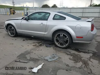 2009 Ford Mustang with VIN 1ZVHT80NX95120275, listed as a Copart auction lot 60757765 with 133,323 mi miles and Salvage title. Bid and sale history available at DreamBid. Image 2.