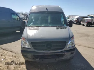 2011 Mercedes-Benz Sprinter with VIN WD3PE8CB3B5596913, listed as a Copart auction lot 49650825 with Not Provided miles and Salvage Title. Bid and sale history available at carsss.com. Image 5.
