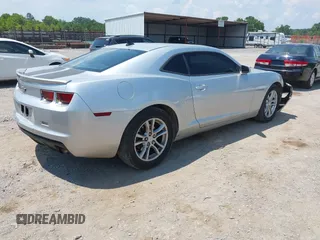 2013 Chevrolet Camaro LT with VIN 2G1FB1E30D9113836, listed as a IAAI auction lot 42669445 with 184,687 mi miles and . Bid and sale history available at DreamBid. Image 4.