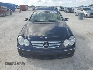 2008 Mercedes-Benz CLK 350 with VIN WDBTK56F98T098423, listed as a Copart auction lot 81195204 with 84,689 mi miles and Salvage Title. Bid and sale history available at DreamBid. Image 5.