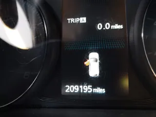 2017 Mitsubishi Outlander ES z VIN JA4AZ2A3XHZ052168, wystawiony jako IAAI lot #42194062 z przebiegiem 209 195 mil mil oraz . Historia ofert i sprzedaży dostępna na DreamBid. Obrazek 15.