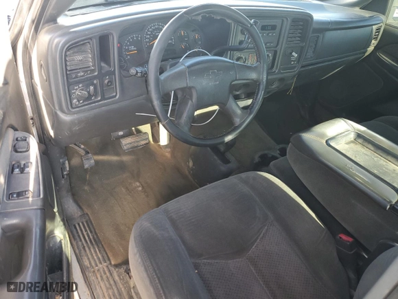 2003 Chevrolet Silverado 2500HD LS with VIN 1GCHK29U03E332266, listed as a Copart auction lot 42252975 with 516,324 mi miles and Salvage Title. Bid and sale history available at carsss.com. Image 8.