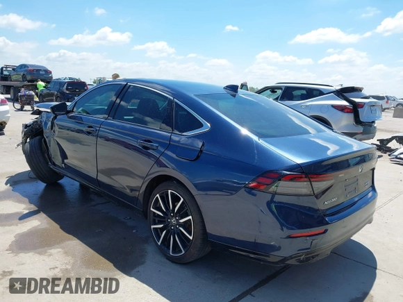 2025 Honda Accord Touring with VIN 1HGCY2F8XSA000892, listed as a IAAI auction lot 42246204 with 17,325 mi miles and . Bid and sale history available at DreamBid. Image 3.