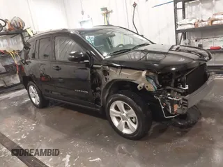 2013 Jeep Compass High Altitude with VIN 1C4NJCEA0DD124354, listed as a IAAI auction lot 41958799 with 19,999 mi miles. Bid and sale history available at carsss.com. Image 1.