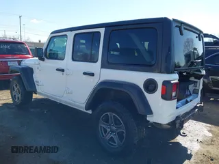 2018 Jeep Wrangler Unlimited Sport S z VIN 1C4HJXDG8JW117341, wystawiony jako IAAI lot #42037176 z przebiegiem 44 750 mil mil oraz . Historia ofert i sprzedaży dostępna na DreamBid. Obrazek 3.