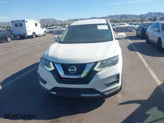 2017 Nissan Rogue SL with VIN 5N1AT2MV3HC825257, listed as a IAAI auction lot 40379208 with 109,784 mi miles. Bid and sale history available at carsss.com. Image 6.