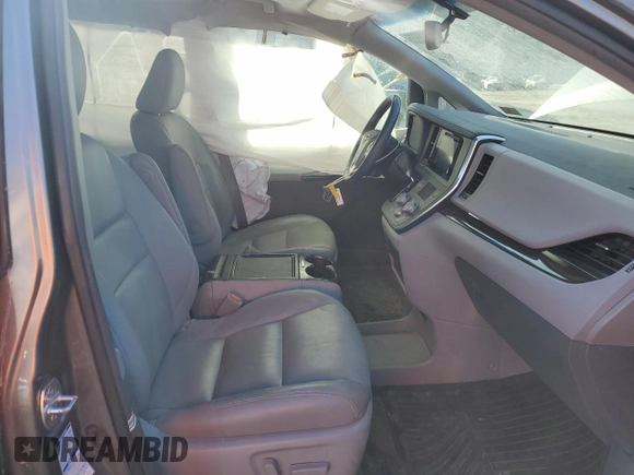 2017 Toyota Sienna with VIN 5TDDZ3DC1HS179848, listed as a Copart auction lot 42428935 with 90,137 mi miles and Salvage Title. Bid and sale history available at DreamBid. Image 7.