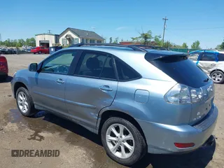 2008 Lexus RX with VIN 2T2HK31U28C057037, listed as a IAAI auction lot 42134779 with 191,968 mi miles. Bid and sale history available at carsss.com. Image 3.