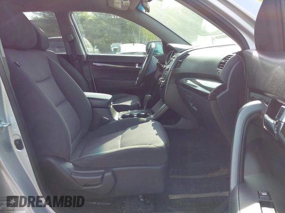 2011 Kia Sorento LX with VIN 5XYKT3A12BG160242, listed as a IAAI auction lot 42220874 with 142,298 mi miles and . Bid and sale history available at carsss.com. Image 5.