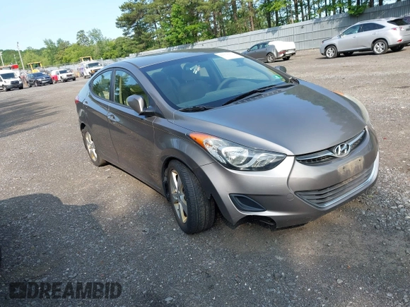 2013 Hyundai Elantra Limited z VIN 5NPDH4AE5DH245137, wystawiony jako IAAI lot #42372752 z przebiegiem 80 356 mil mil oraz . Historia ofert i sprzedaży dostępna na DreamBid. Obrazek 1.