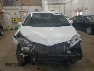 2019 Toyota Sienna XLE with VIN 5TDDZ3DC5KS223390, listed as a Copart auction lot 53304615 with 85,214 mi miles and Salvage title. Bid and sale history available at DreamBid. Image 5.