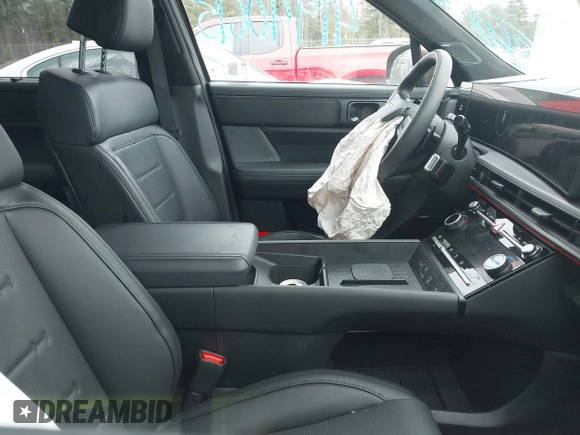 2024 Hyundai Santa Fe Calligraphy with VIN 5NMP5DGL7RH039138, listed as a IAAI auction lot 41940615 with 2,605 mi miles and . Bid and sale history available at DreamBid. Image 5.
