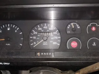 1987 Dodge Dakota z VIN 1B7GN14M1HS486188, wystawiony jako IAAI lot #42290899 z przebiegiem 100 085 mil mil oraz . Historia ofert i sprzedaży dostępna na DreamBid. Obrazek 7.