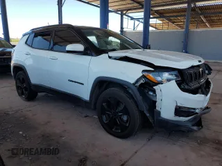 2018 Jeep Compass Latitude z VIN 3C4NJDBB9JT433152, wystawiony jako Copart lot #58214435 z przebiegiem 59 669 mil mil oraz Szkoda całkowita • Salvage title. Historia ofert i sprzedaży dostępna na DreamBid. Obrazek 4.