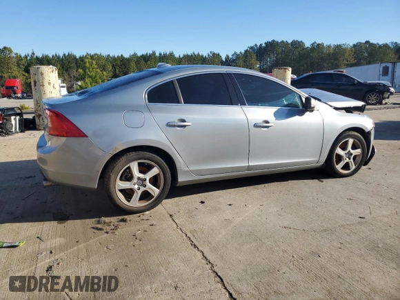 2013 Volvo S60 T5 with VIN YV1612FH8D2185774, listed as a Copart auction lot 46322195 with 60,560 mi miles and Salvage Title. Bid and sale history available at carsss.com. Image 3.