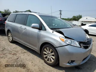 2013 Toyota Sienna XLE with VIN 5TDDK3DC2DS056770, listed as a Copart auction lot 59662405 with 204,266 mi miles and Salvage title. Bid and sale history available at DreamBid. Image 4.