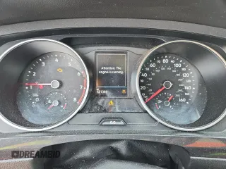 2018 Volkswagen Tiguan SEL with VIN 3VV2B7AX5JM015388, listed as a Copart auction lot 60222195 with 121,389 mi miles and Salvage title. Bid and sale history available at DreamBid. Image 9.