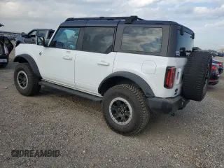 2023 Ford Bronco with VIN 1FMEE5DP5PLA95882, listed as a Copart auction lot 44057865 with 32,410 mi miles and Salvage Title. Bid and sale history available at DreamBid. Image 2.