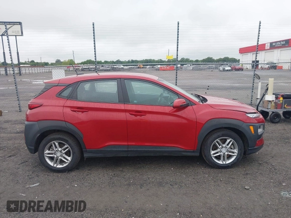 2021 Hyundai Kona SE z VIN KM8K1CAA4MU633934, wystawiony jako IAAI lot #42157313 z przebiegiem 87 714 mil mil oraz . Historia ofert i sprzedaży dostępna na DreamBid. Obrazek 13.