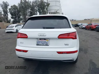 2018 Audi Q5 Premium Plus with VIN WA1BNAFY9J2205989, listed as a IAAI auction lot 41838062 with 60,777 mi miles. Bid and sale history available at carsss.com. Image 16.