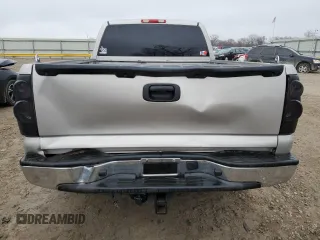 2005 Chevrolet Silverado 1500 LS with VIN 2GCEC19TX51207426, listed as a Copart auction lot 44393255 with 259,005 mi miles and Salvage Title. Bid and sale history available at DreamBid. Image 6.