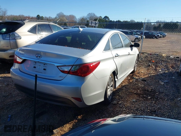 2014 Hyundai Sonata SE with VIN 5NPEC4AC0EH848726, listed as a IAAI auction lot 41747200 with 121,720 mi miles and . Bid and sale history available at DreamBid. Image 4.
