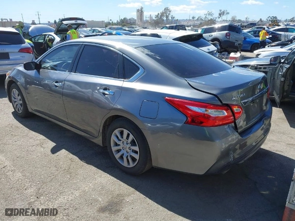 2016 Nissan Altima 2.5 SR with VIN 1N4AL3APXGN374563, listed as a IAAI auction lot 41711390 with 134,086 mi miles. Bid and sale history available at carsss.com. Image 3.