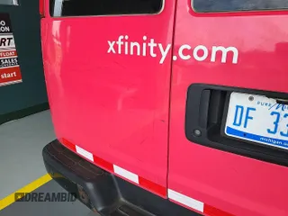 2014 Chevrolet Express Cargo z VIN 1GCWGFBA4E1106211, wystawiony jako IAAI lot #42352957 z przebiegiem 160 501 mil mil oraz . Historia ofert i sprzedaży dostępna na DreamBid. Obrazek 1.