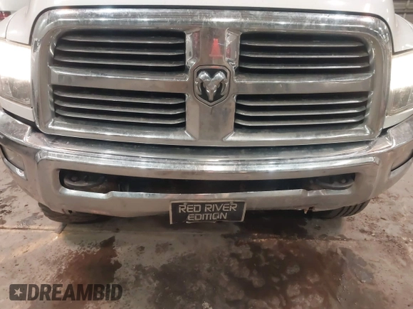 2015 Ram 2500 SLT with VIN 3C6UR5DL0FG686531, listed as a IAAI auction lot 41578746 with 201,706 mi miles. Bid and sale history available at carsss.com. Image 18.