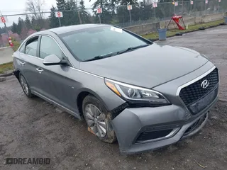 2017 Hyundai Sonata Hybrid SE with VIN KMHE24L33HA063317, listed as a IAAI auction lot 41859851 with 96,583 mi miles. Bid and sale history available at carsss.com. Image 1.