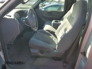 2003 Ford F-150 XL z VIN 1FTRF07W33KC45125, wystawiony jako Copart lot #48706835 z przebiegiem 86 641 mil mil oraz Szkoda całkowita • Salvage title. Historia ofert i sprzedaży dostępna na DreamBid. Obrazek 7.