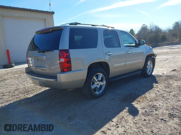 2014 Chevrolet Tahoe LTZ z VIN 1GNSCCE05ER223171, wystawiony jako IAAI lot #41329685 z przebiegiem 150 328 mil mil oraz . Historia ofert i sprzedaży dostępna na DreamBid. Obrazek 4.