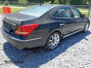 2013 Hyundai Equus Signature with VIN KMHGH4JH8DU067653, listed as a IAAI auction lot 42196105 with 164,333 mi miles and . Bid and sale history available at DreamBid. Image 4.