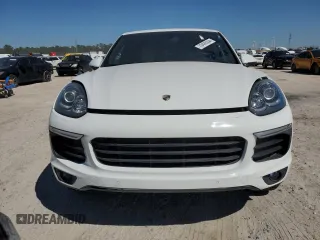 2016 Porsche Cayenne with VIN WP1AA2A28GLA08786, listed as a Copart auction lot 73426344 with 188,759 mi miles and Salvage title. Bid and sale history available at DreamBid. Image 5.