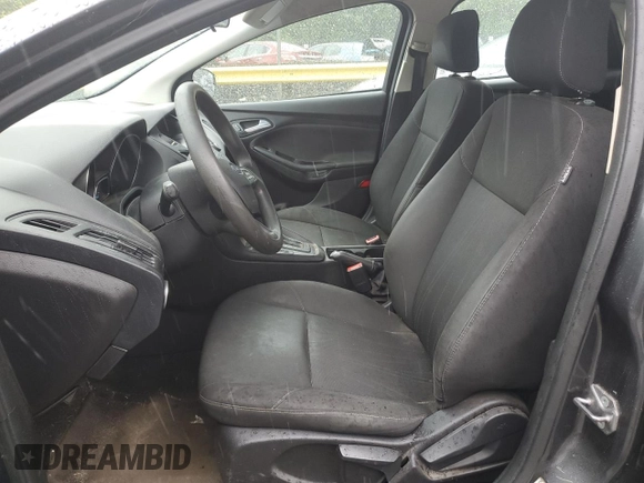 2018 Ford Focus SE z VIN 1FADP3F21JL285417, wystawiony jako Copart lot #56936965 z przebiegiem Nie podano mil oraz Czysty tytuł • Clean title. Historia ofert i sprzedaży dostępna na DreamBid. Obrazek 7.