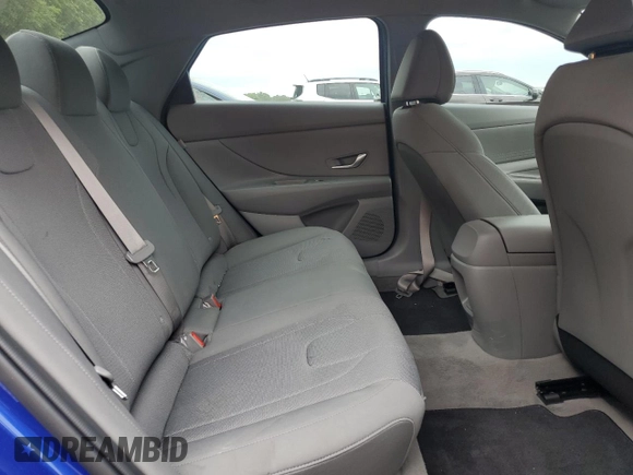 2024 Hyundai Elantra SE z VIN KMHLL4DG1RU773161, wystawiony jako Copart lot #53343915 z przebiegiem 20 360 mil mil oraz Szkoda całkowita • Salvage title. Historia ofert i sprzedaży dostępna na DreamBid. Obrazek 10.