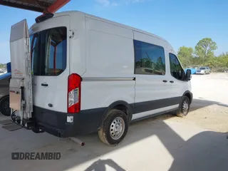 2023 Ford Transit Cargo с VIN 1FTBR2C89PKA72549, выставлен на аукционе IAAI как лот 41514703 с пробегом 12 507 миль миль и . История ставок и продаж доступна на DreamBid. Изображение 4.