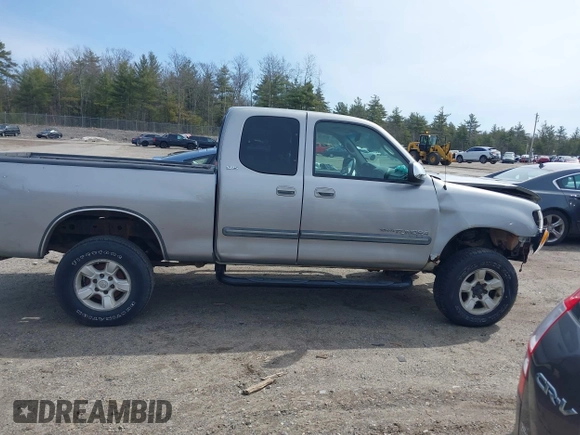 2003 Toyota Tundra SR5 with VIN 5TBBT44183S400232, listed as a IAAI auction lot 41933745 with 272,752 mi miles and . Bid and sale history available at carsss.com. Image 13.