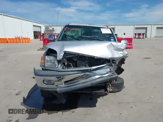 2000 Toyota Tundra SR5 with VIN 5TBRT3411YS070241, listed as a IAAI auction lot 41785990 with 204,276 mi miles and . Bid and sale history available at DreamBid. Image 12.
