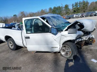 2003 Chevrolet S-10 LS with VIN 1GCCS19X638195489, listed as a IAAI auction lot 41893406 with 67,997 mi miles. Bid and sale history available at carsss.com. Image 12.
