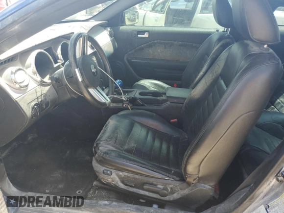 2006 Ford Mustang GT Deluxe with VIN 1ZVFT82H065200081, listed as a Copart auction lot 62425655 with 163,925 mi miles and Salvage title. Bid and sale history available at DreamBid. Image 7.