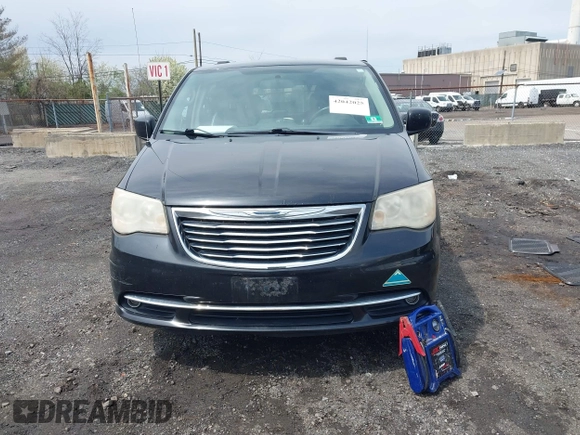 2011 Chrysler Town & Country Touring L with VIN 2A4RR8DG7BR641782, listed as a IAAI auction lot 42042025 with 141,884 mi miles and . Bid and sale history available at DreamBid. Image 11.