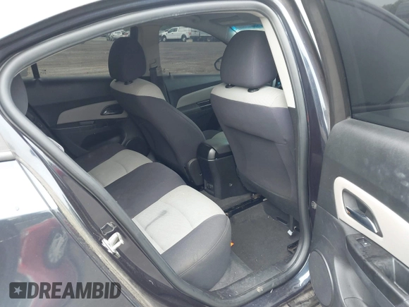 2014 Chevrolet Cruze LS with VIN 1G1PA5SG3E7319385, listed as a IAAI auction lot 42264380 with 124,525 mi miles and . Bid and sale history available at DreamBid. Image 8.
