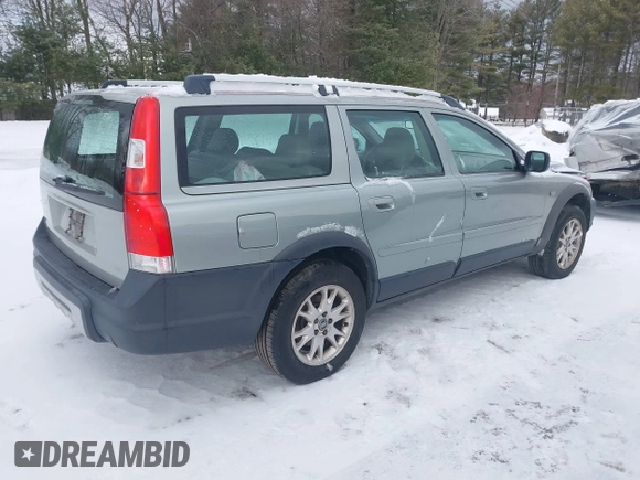 2005 Volvo XC70 with VIN YV1SZ592451186234, listed as a IAAI auction lot 41469090 with 147,006 mi miles and . Bid and sale history available at DreamBid. Image 4.
