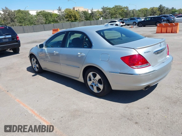 2006 Acura RL with VIN JH4KB16556C007009, listed as a IAAI auction lot 42544310 with 232,005 mi miles and . Bid and sale history available at DreamBid. Image 3.