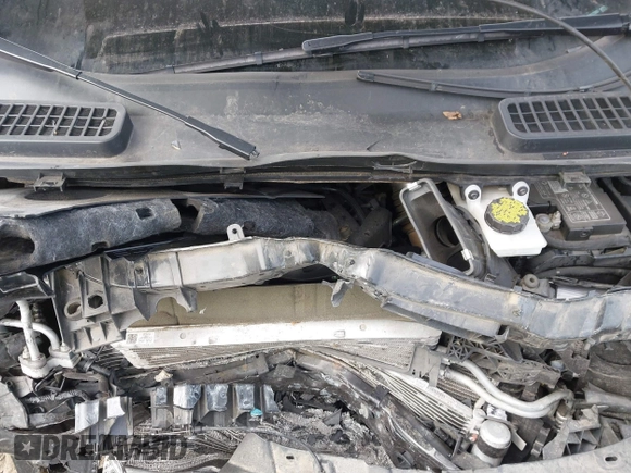 2018 Ford Escape Titanium with VIN 1FMCU0J90JUD17085, listed as a IAAI auction lot 41699687 with Not provided miles and . Bid and sale history available at DreamBid. Image 10.