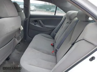 2007 Toyota Camry CE with VIN 4T1BE46KX7U664699, listed as a IAAI auction lot 42040572 with 201,624 mi miles. Bid and sale history available at carsss.com. Image 8.