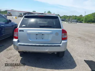 2008 Jeep Compass Sport with VIN 1J8FT47018D789268, listed as a IAAI auction lot 41903375 with 101,221 mi miles. Bid and sale history available at carsss.com. Image 17.