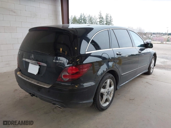 2009 Mercedes-Benz R-Class 3.0L BlueTEC with VIN 4JGCB25EX9A095757, listed as a IAAI auction lot 41831218 with 124,689 mi miles. Bid and sale history available at carsss.com. Image 4.